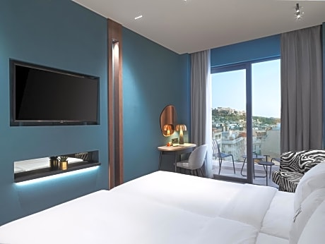 deluxe space room with acropolis view