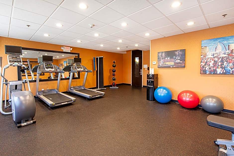 Holiday Inn Airport West Earth City By IHG