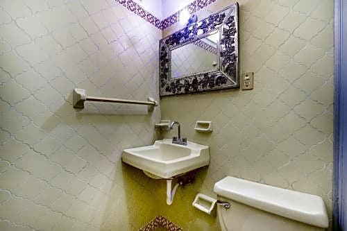 Hotel Adelita
