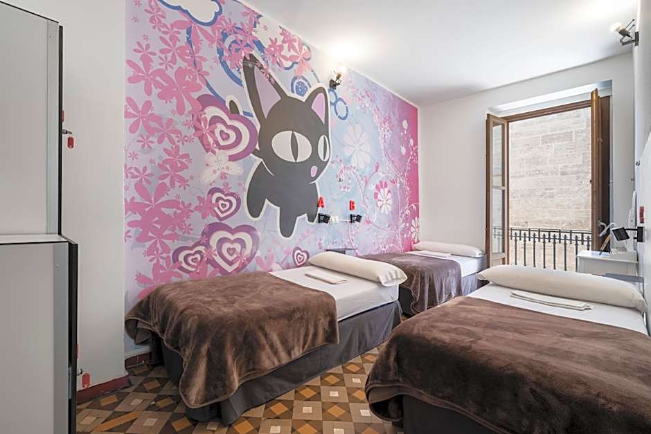 Home Youth Hostel by Feetup Hostels