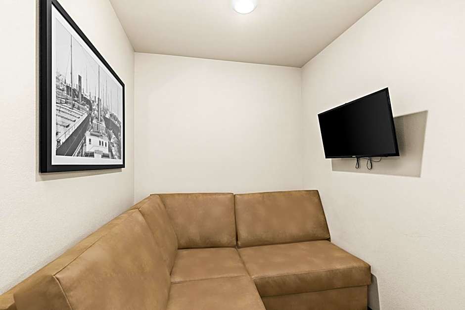 Cobblestone Hotel & Suites - Superior Duluth