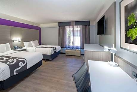 Double Room with Two Double Beds - Mobility/Hearing Accessible - Non-Smoking