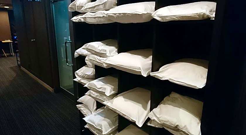 Atsugi Capsule Hotel