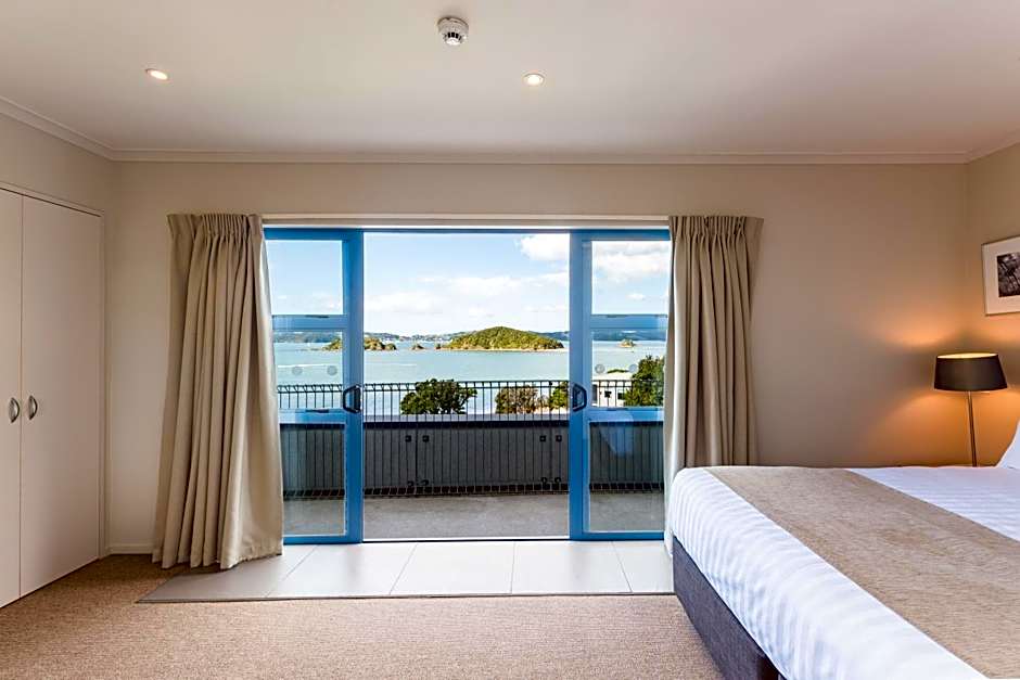 Blue Pacific Apartments