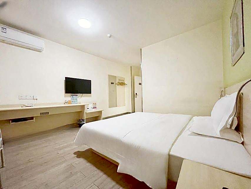 7 Days Inn Aksu Airport