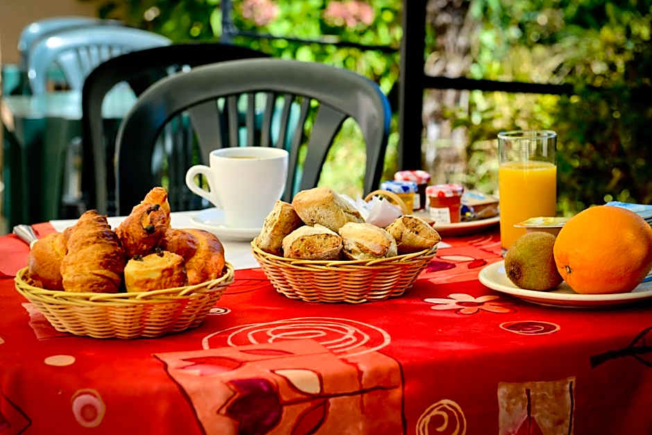 Logis Hostellerie du Neez Le Clos Gourmand