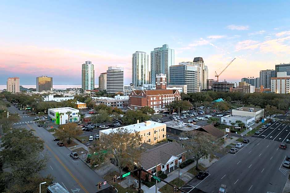 Courtyard by Marriott St. Petersburg Downtown