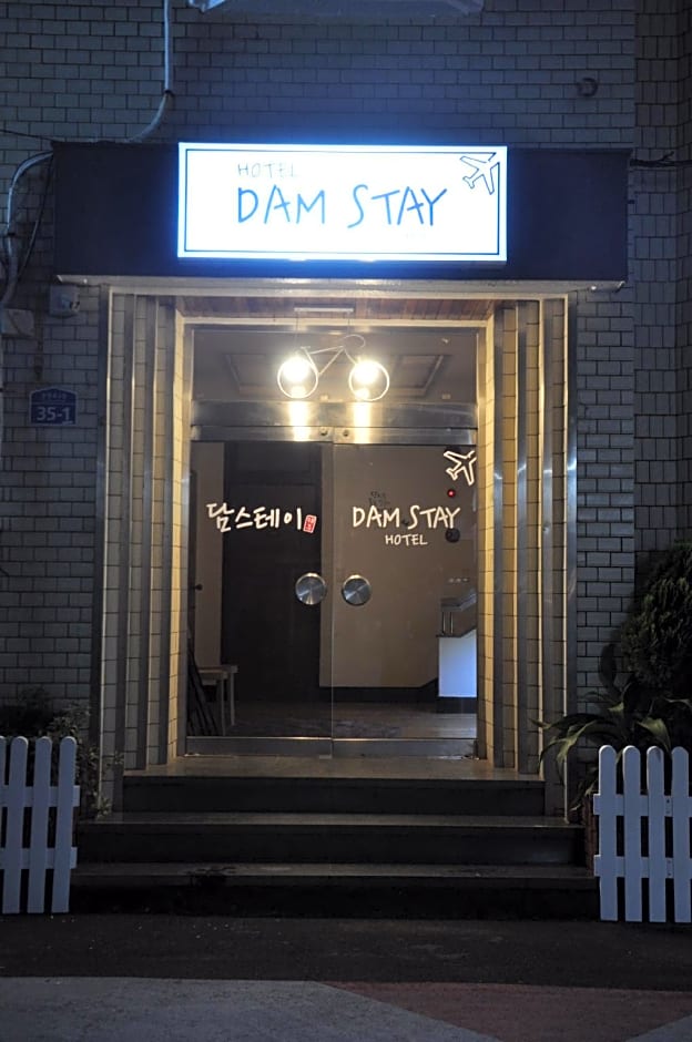 Dam Stay Hotel
