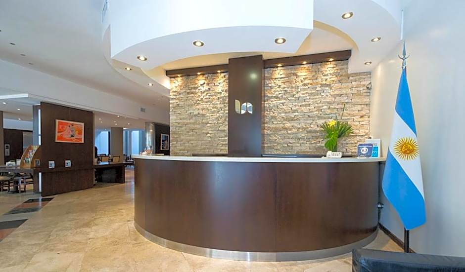 Urquiza Apart Hotel & Suites