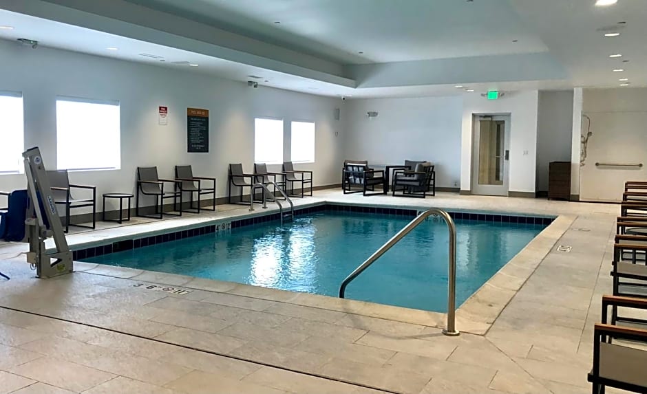 La Quinta Inn & Suites by Wyndham Denver Parker