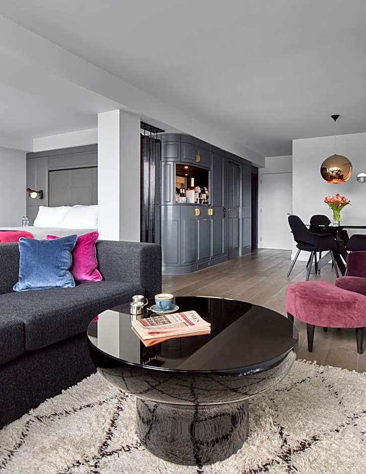 Sea Containers London