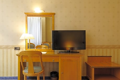 Deluxe Room for Single Use