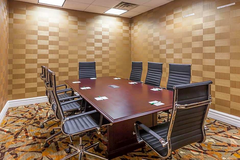 Holiday Inn Hotel & Suites Oklahoma City North By IHG