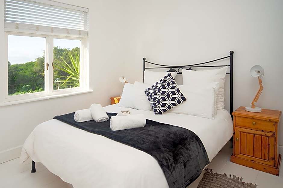 Boulders Beach Hotel, Cafe and Curio shop