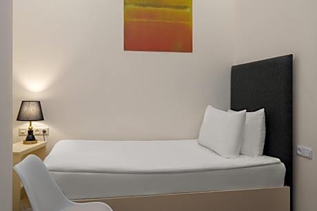 Budget Single Room without window