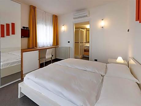 Double or Twin Room with Garden View