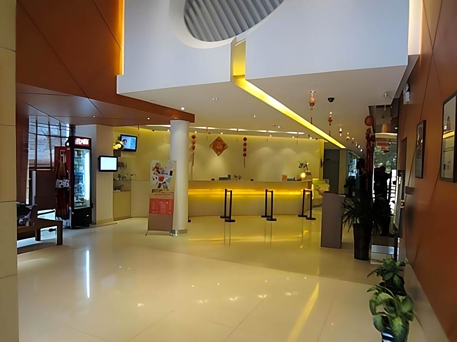 Jinjiang Inn Guangzhou Liwan Caihongqiao Metro Station