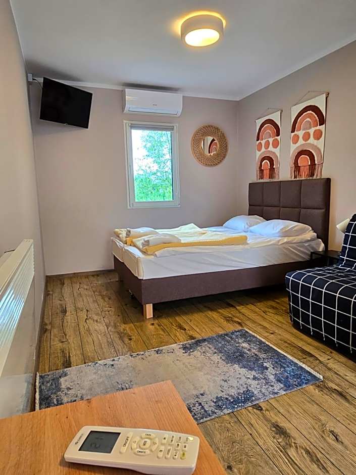 HAPPY81 noclegi - 3,5km Energylandia