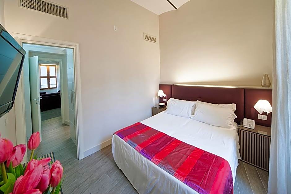 Navona Palace Luxury Inn