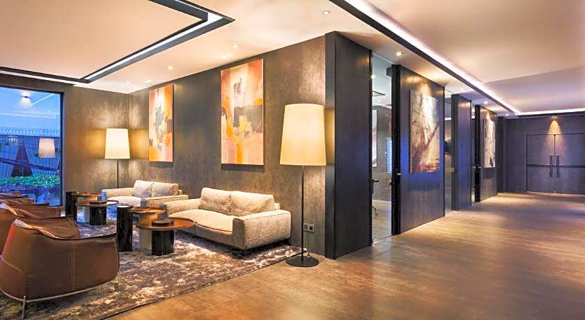 One Residence Hotel & Apartment