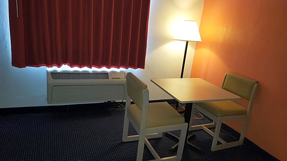 Red Carpet Inn