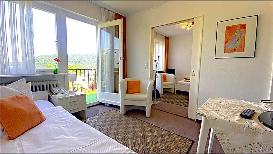 HOTEL YOGA JASMIN ehemals Hotel Eberhardt-Burghardt