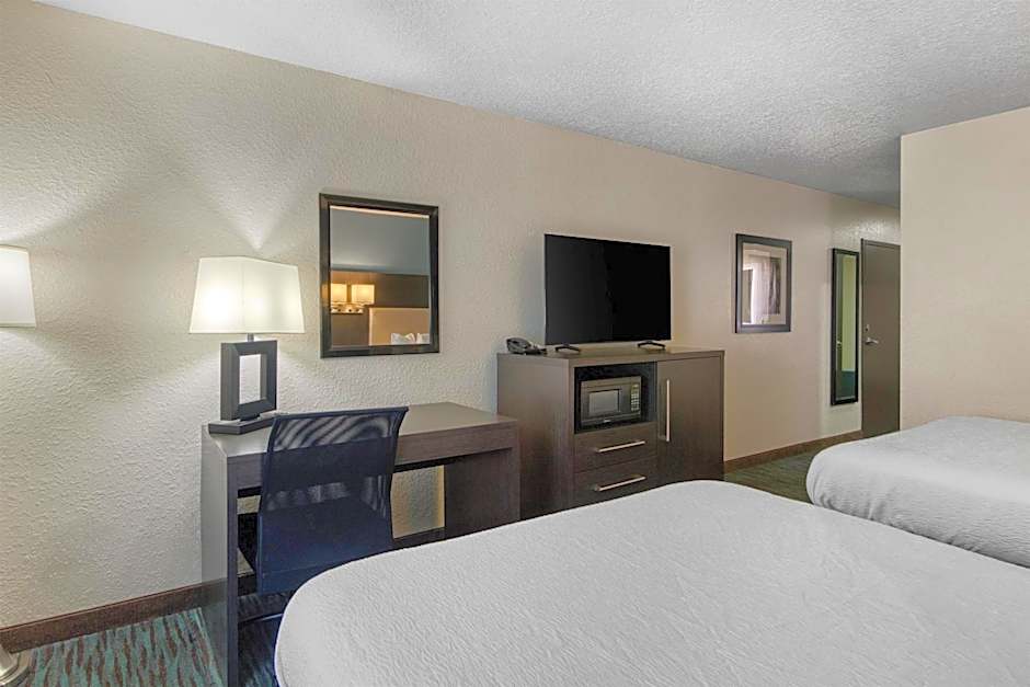 Best Western Waldo Inn & Suites