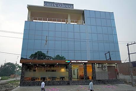 Green Sarovar Hotel 