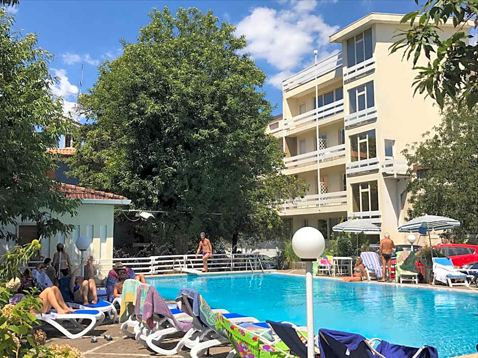 Mondial Park Hotel