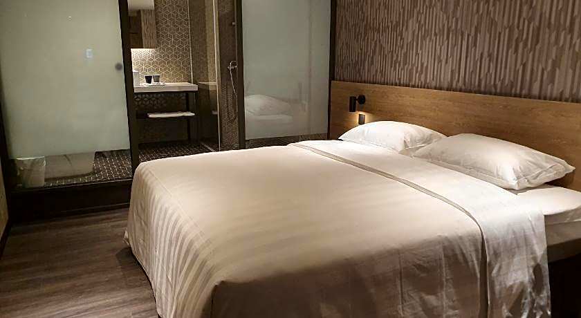 City Suites-Taoyuan Station
