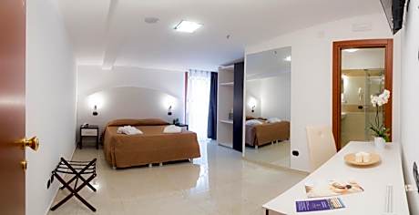 Double Room (1 Adult)