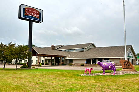 FairBridge Inn & Suites Thorp