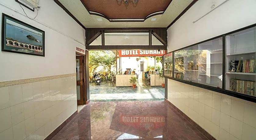 HOTEL SIDHARTHA (600 meters from Taj Mahal)