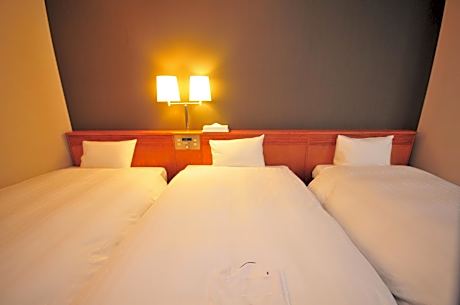 Triple Room - Non-Smoking