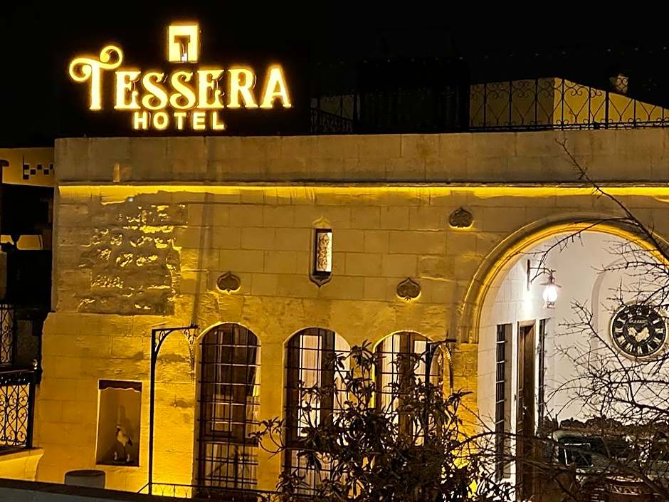 TESSERA HOTEL
