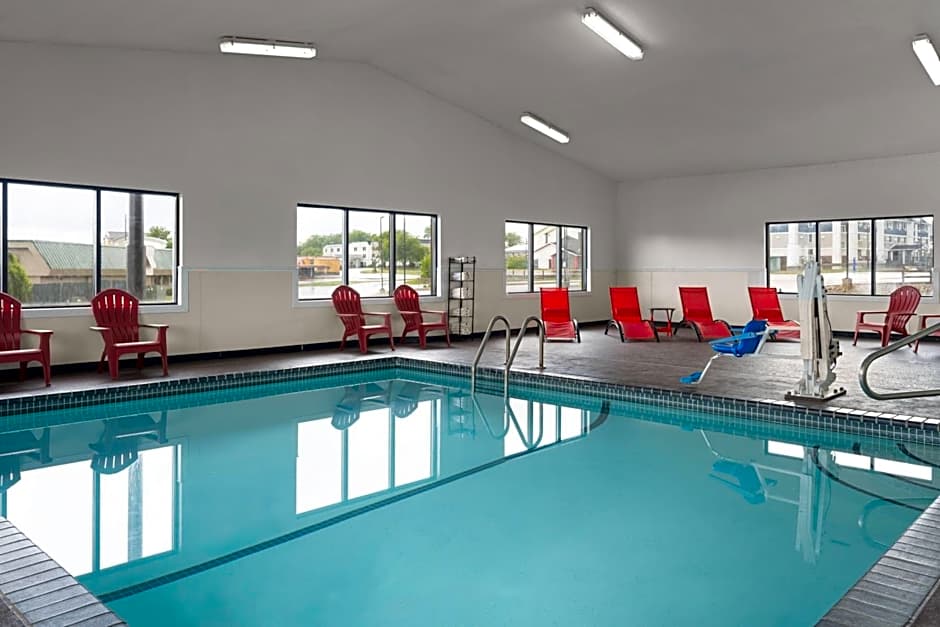 Ramada by Wyndham Cedar Rapids South