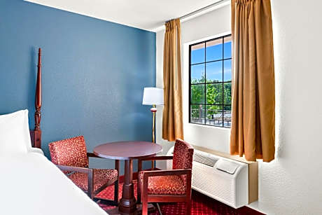 Queen Room with Two Queen Beds - Disability Access/Non-Smoking