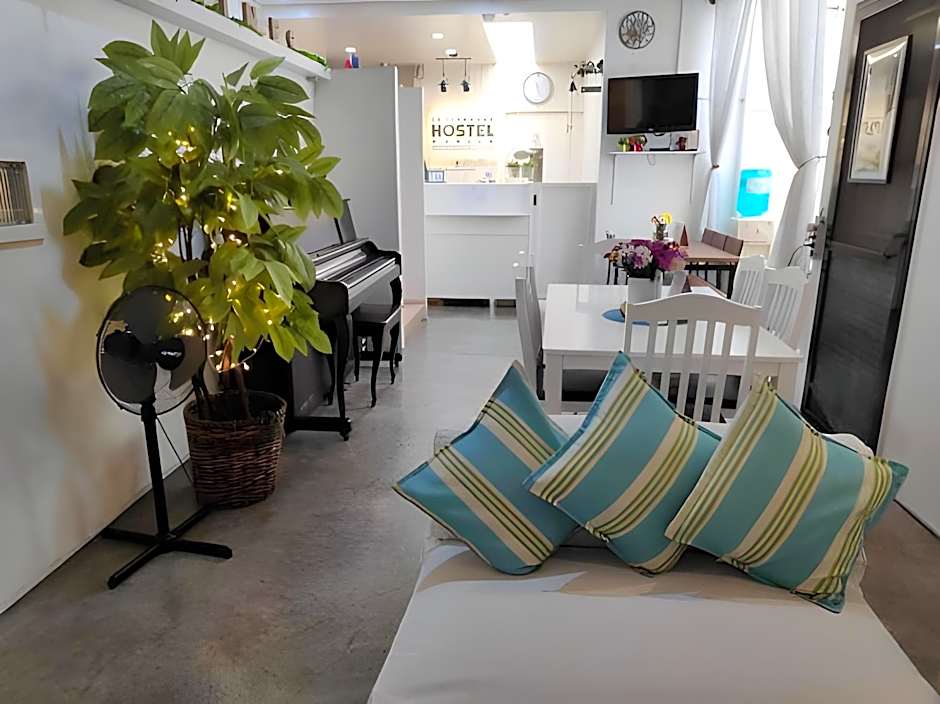 CROSSROADS HOSTEL MANILA