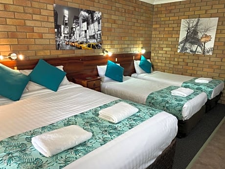 Family Room with One Queen Bed and Two Single Beds