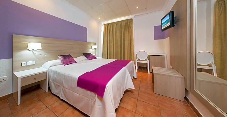 Hostal Adelino