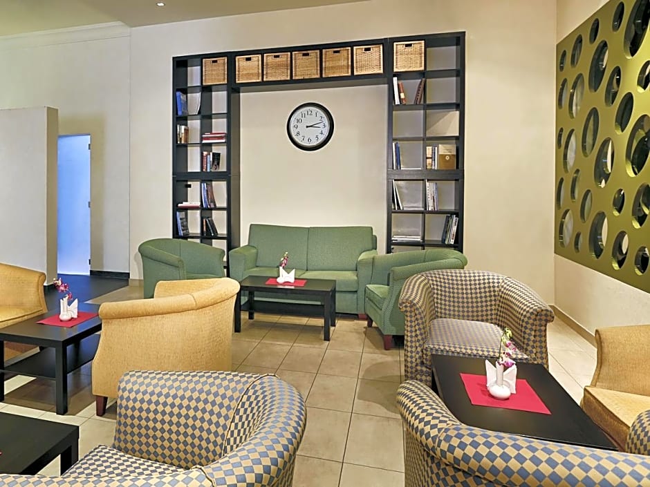 City Seasons Al Hamra Hotel