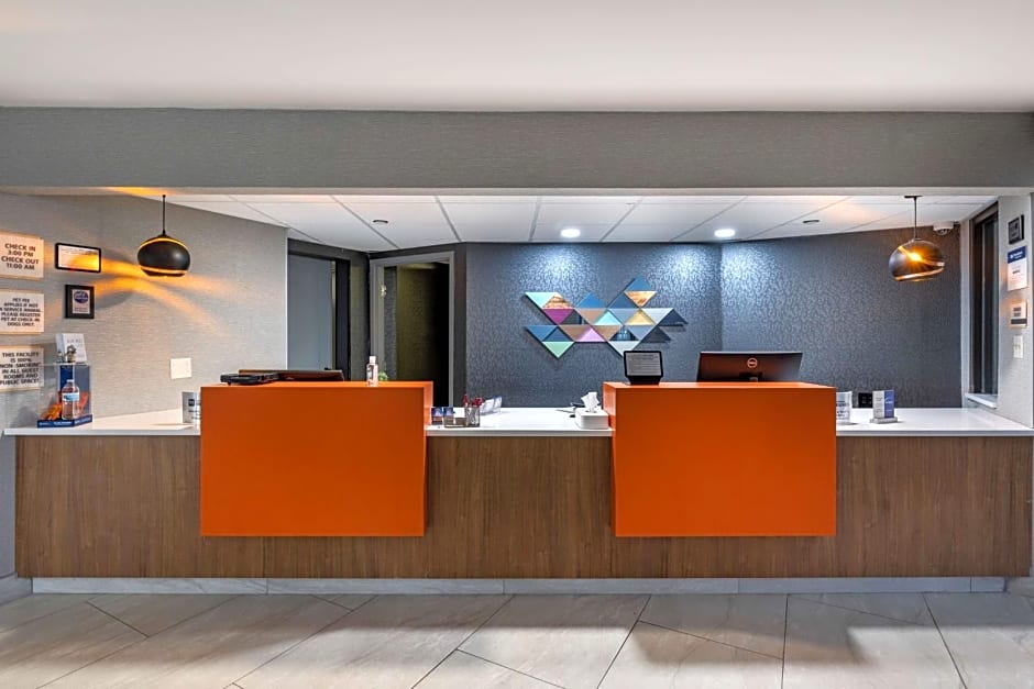 Best Western Plus St. Louis West-Westport