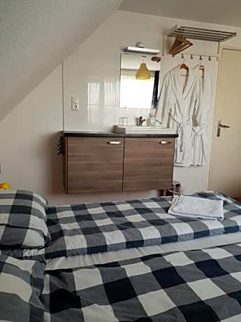 Triple Room with Shared Bathroom