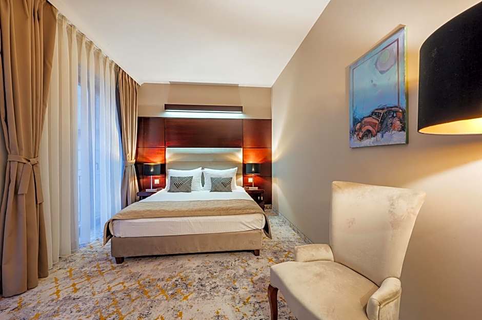 L`Art Hotel Carei