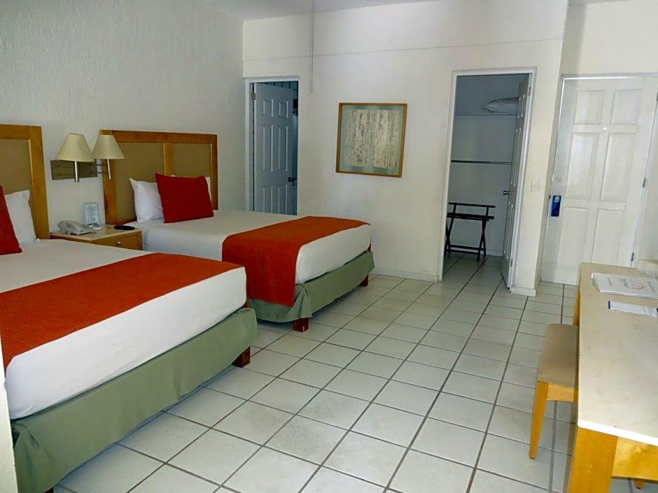 Park Royal Homestay Los Cabos