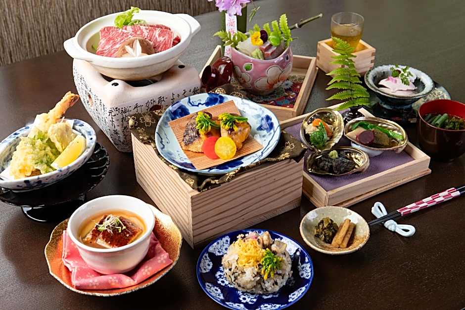 Yufuin Bessou Shikisai Hotel