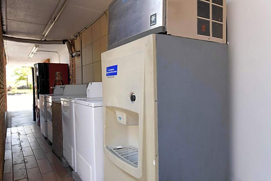 OYO Hotel Valdosta GA I-75