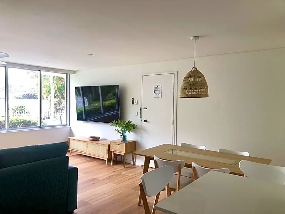 Oceania on Burleigh Beach