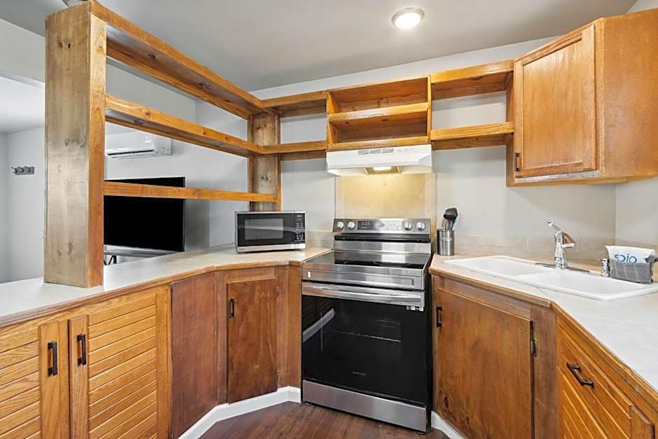 Beach 5 Villas on Amelia Island steps to the Ocean