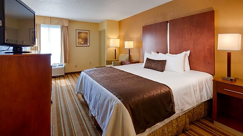 Best Western Plus Richmond Airport Hotel